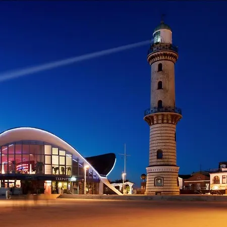 Leuchtturm, Ca 200m Z. * Rostock