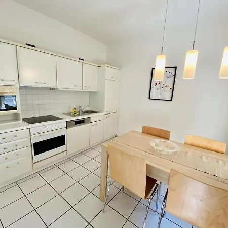 Leuchtturm, Ca 200m Z.